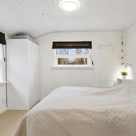 Elaina - 290m From The Sea By Interhome *